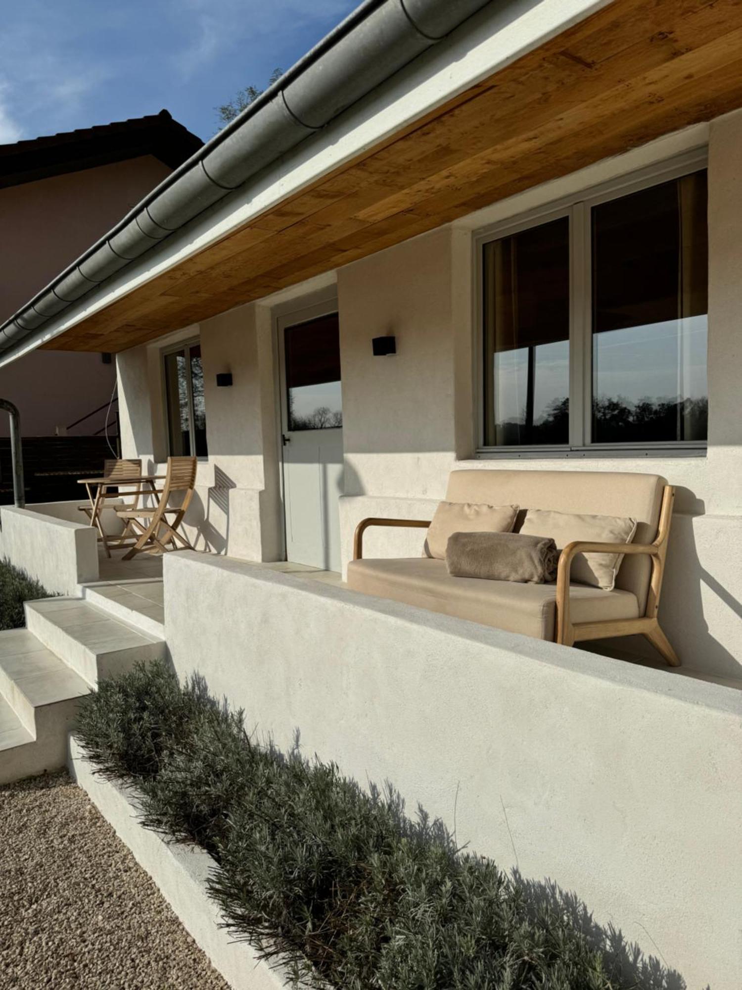 Maison Au Bord De L'Eau Les Roches Rochefort-sur-Nenon Exterior foto
